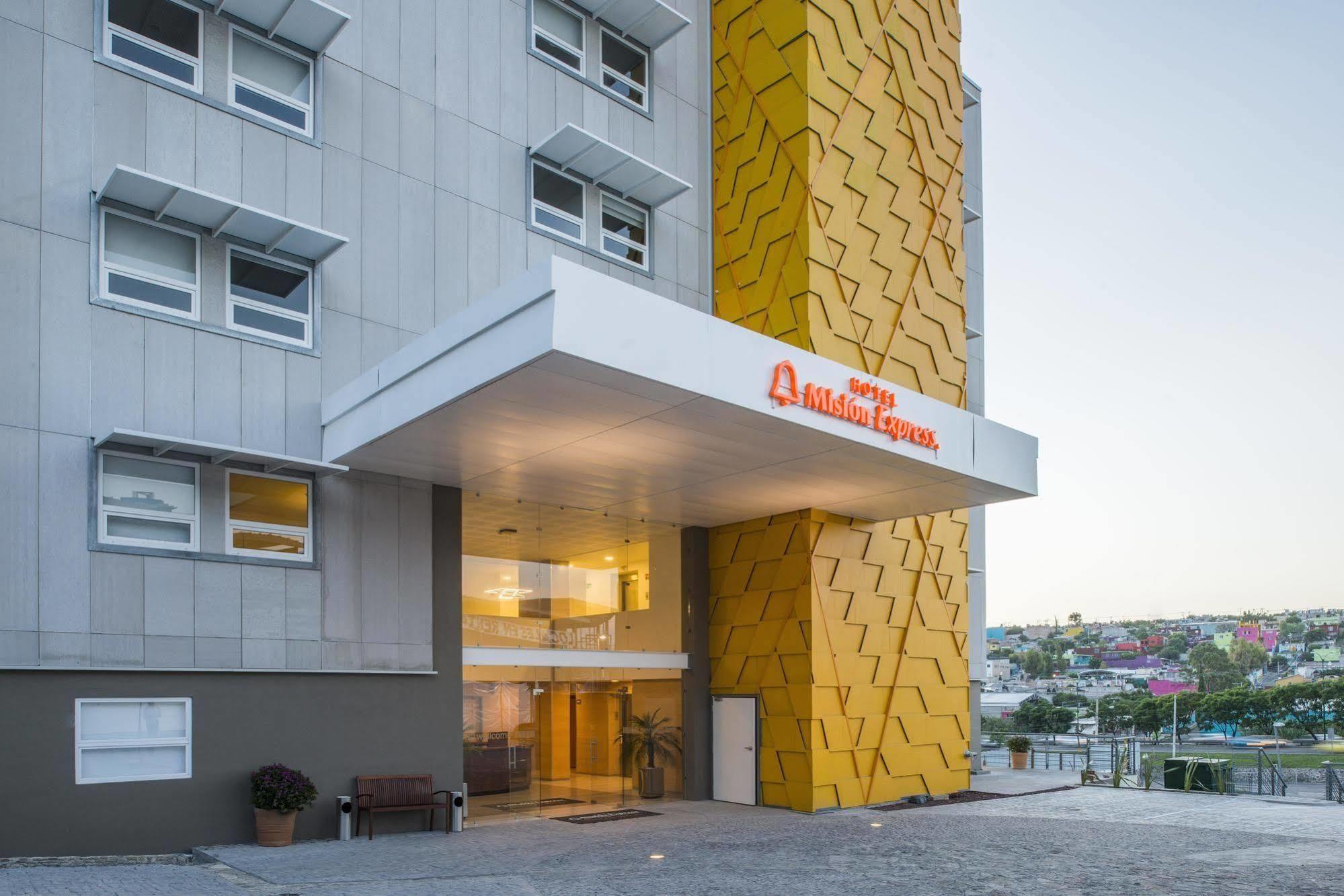 Mision Express Queretaro Hotel Kültér fotó
