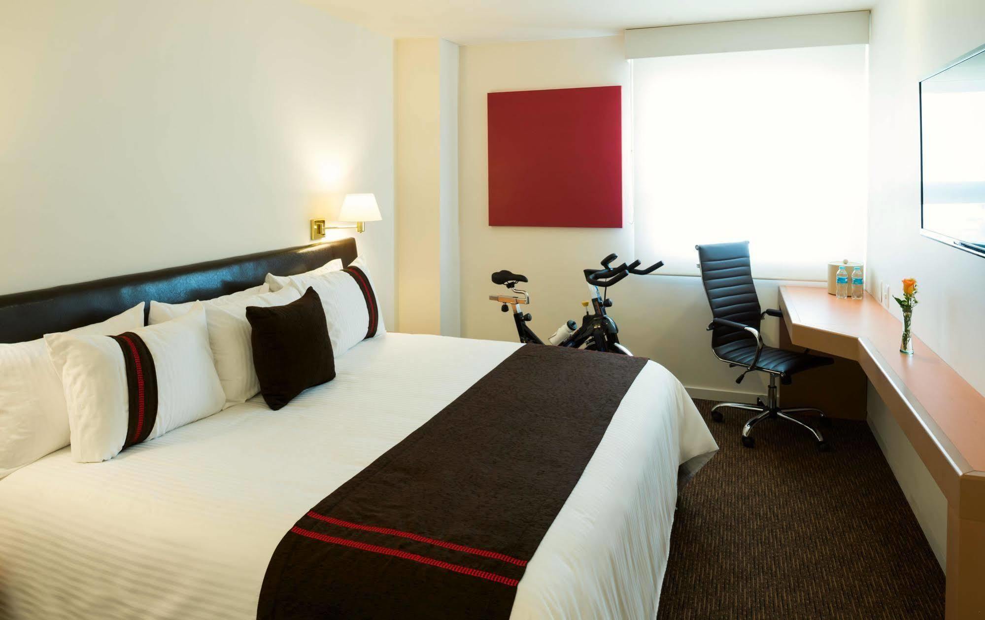 Mision Express Queretaro Hotel Kültér fotó