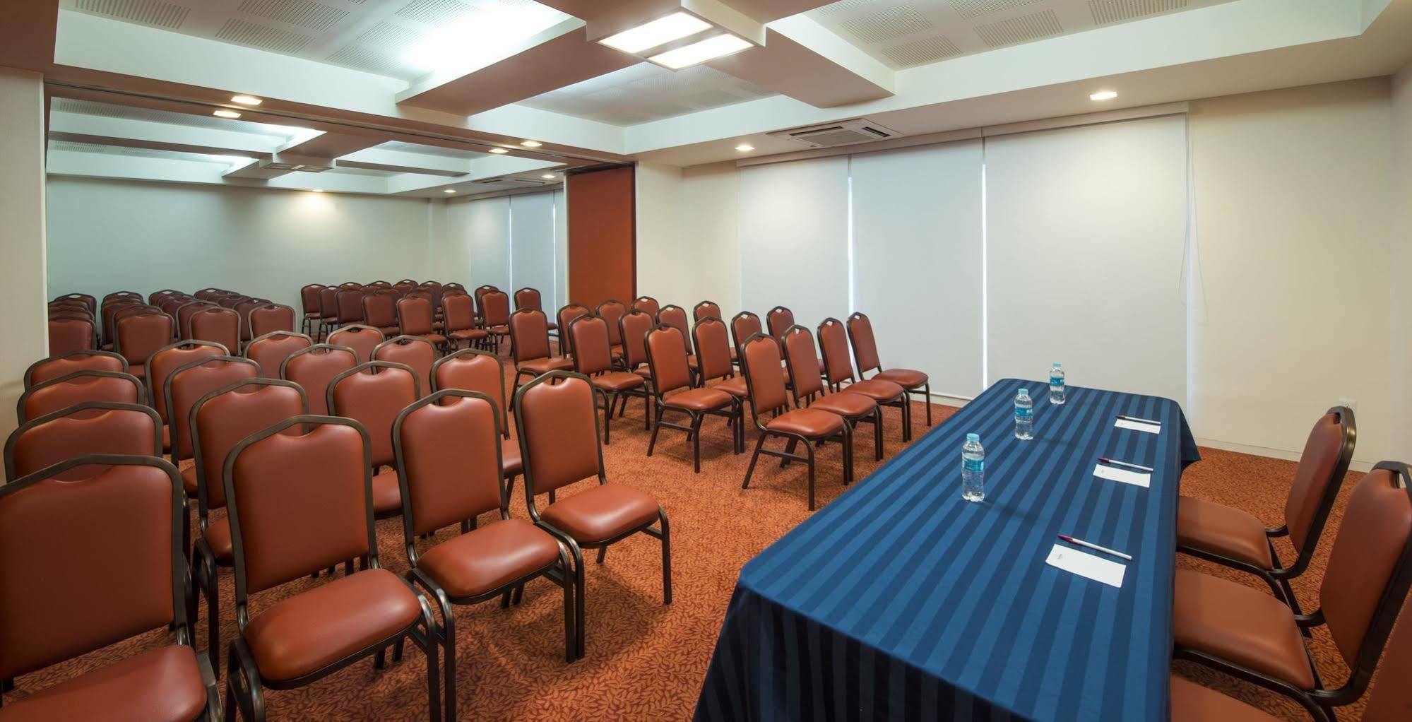 Mision Express Queretaro Hotel Kültér fotó